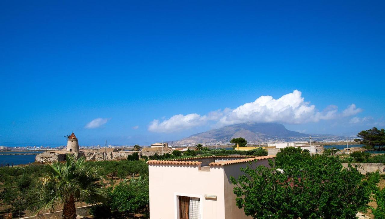 Casolare Nelle Saline Bed & Breakfast Torre Nubia Dış mekan fotoğraf