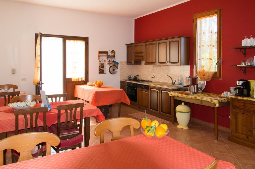 Casolare Nelle Saline Bed & Breakfast Torre Nubia Dış mekan fotoğraf